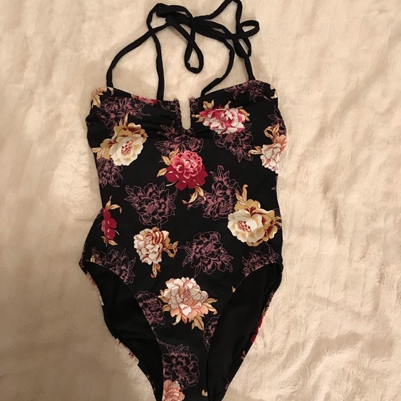 Newport News Other - Newport News | floral one piece bathing su…